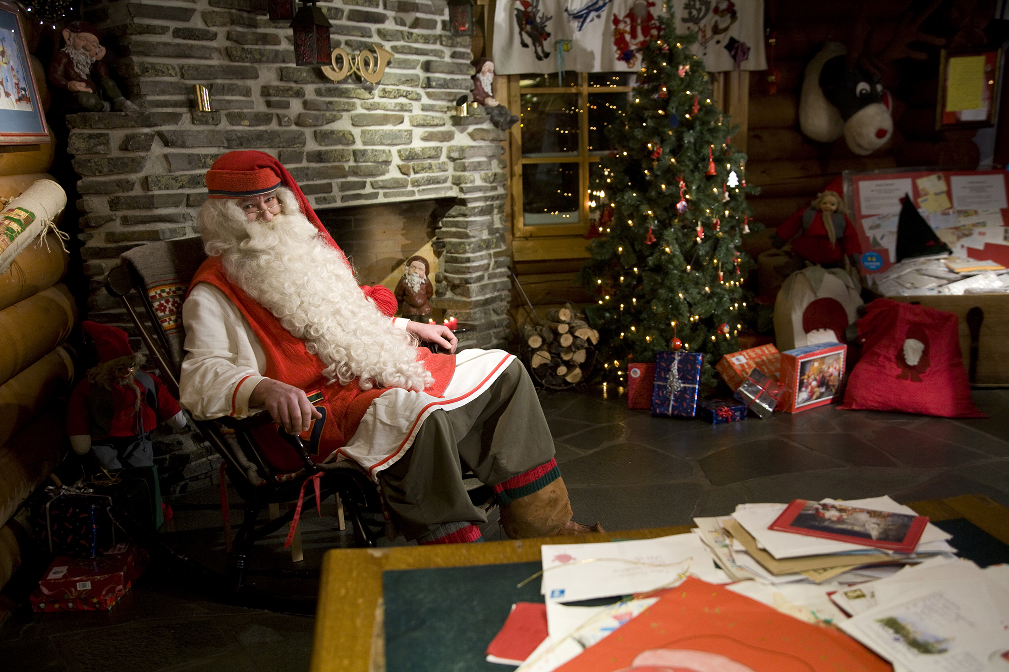 santa-claus-main-post-office-rovaniemi-14_2-1.jpg